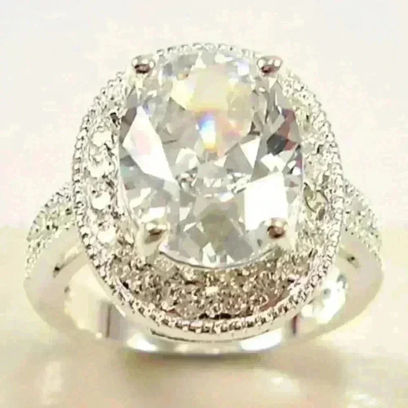 🎀 925 Silver Plated Exclusive White Big Stone Ring For Woman, GPMB1531